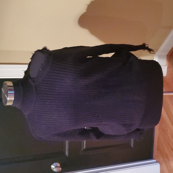 Black one shoulder distressed sweater - Picture 1 of 4